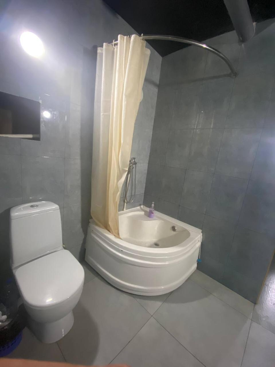 Hostel Na Bobura طشقند المظهر الخارجي الصورة